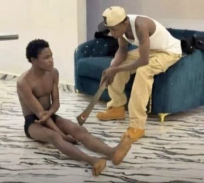 Good morning mutuals 
You go follow me Abi make I cut 1 of your leg