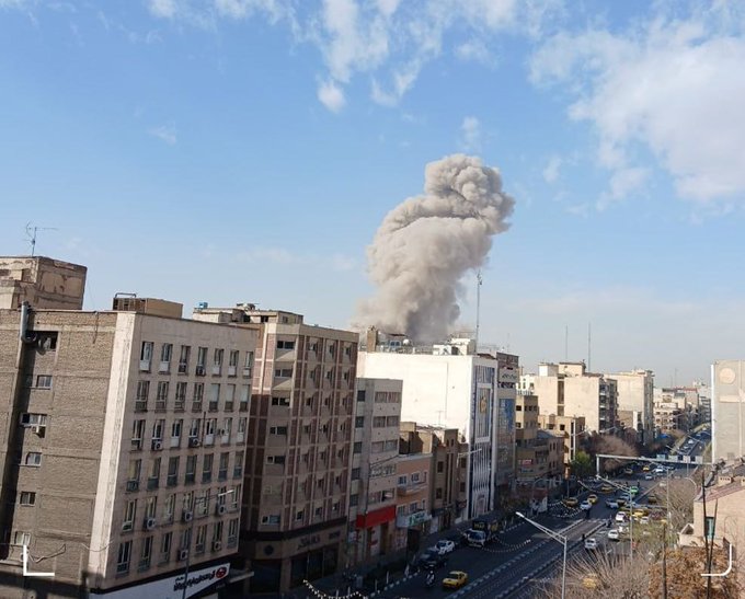 وزير الدفاع الإسرائيلي كاتس: 
بدأنا هجوما استباقياً ضد إيران.