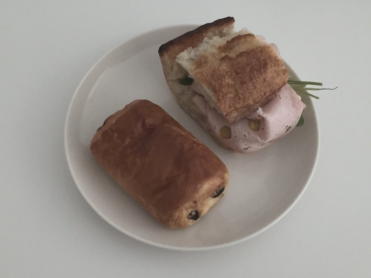 모르타델라첨머거보는데 마싯다
