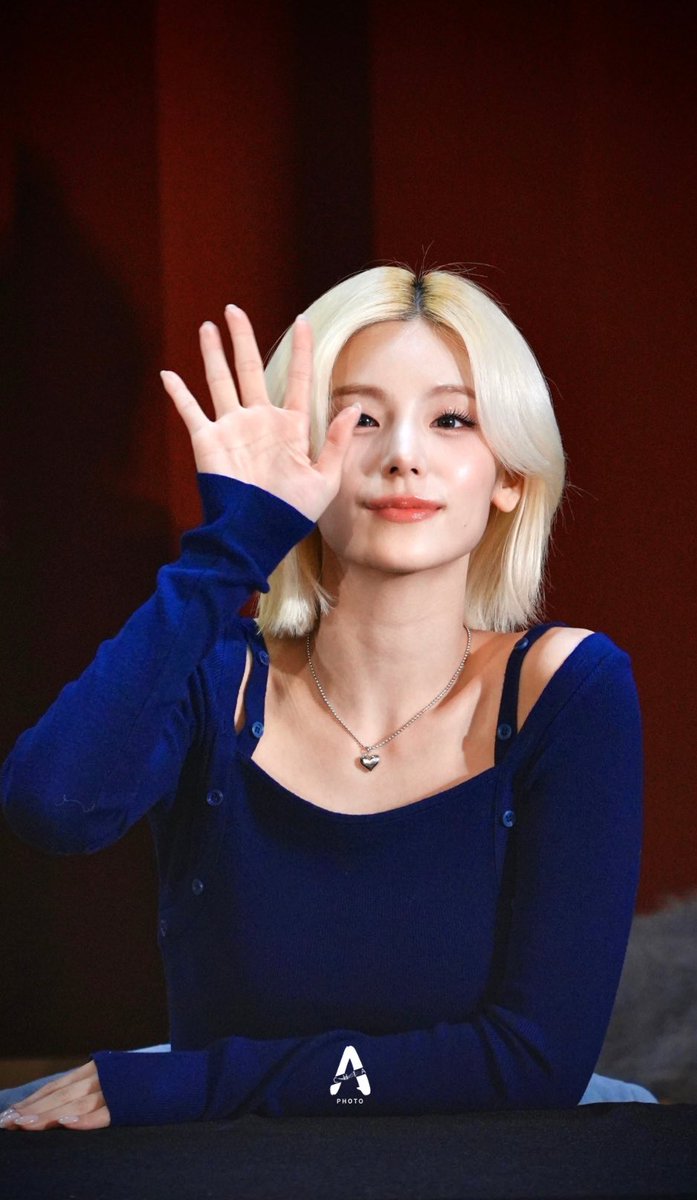 achia_andy0725's tweet photo. 260227 ITZY Taipei Fansign

#Yeji #예지
#ITZY #있지 https://t.co/n6YjkJLINR