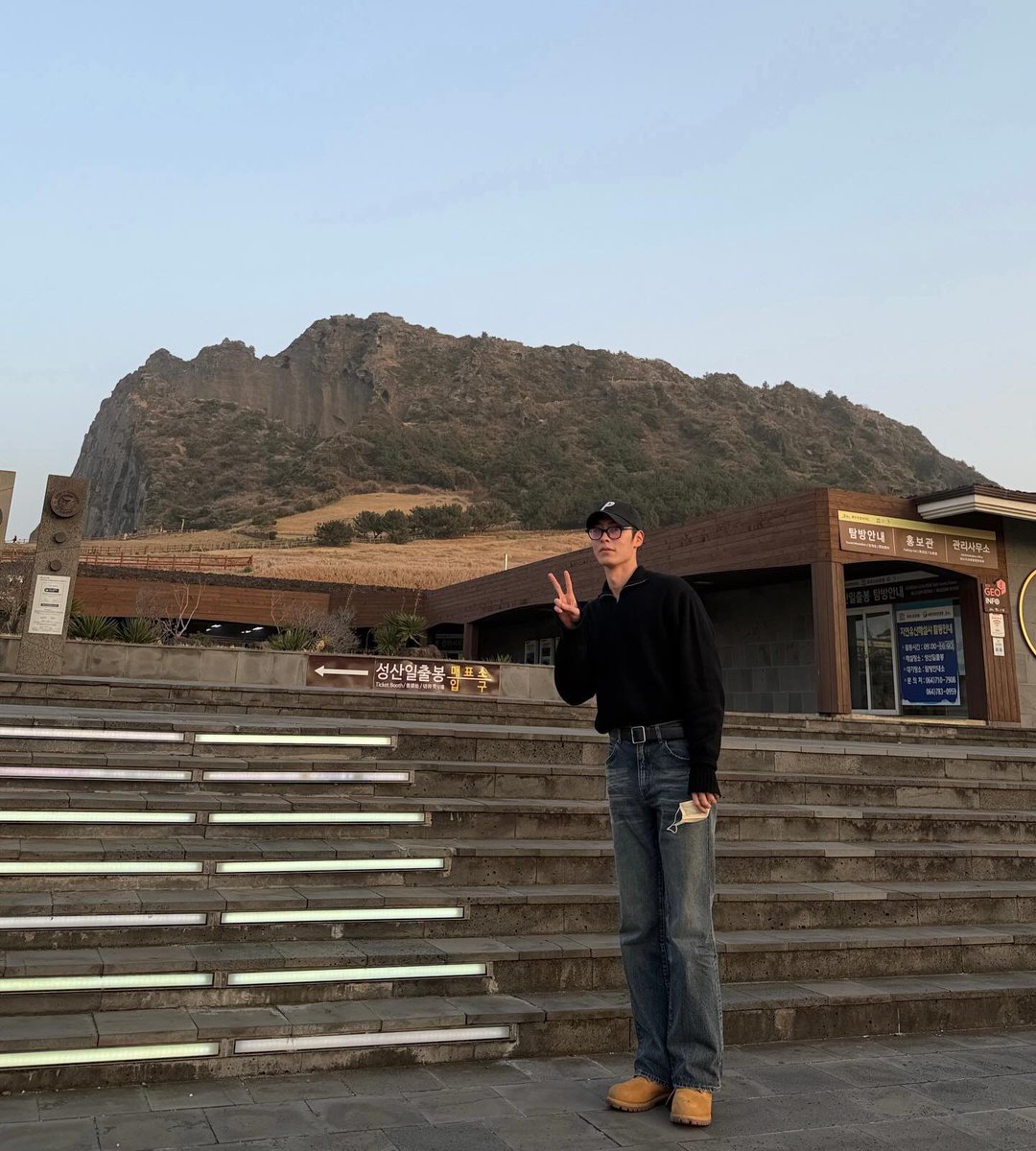 재욱이 피지컬 미친거봐요🖤