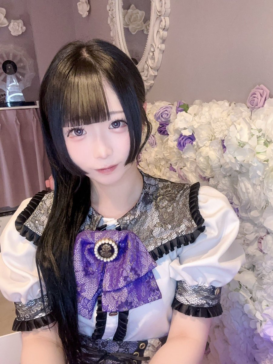 🎀自己紹介🎀 💜名前 ねね @nene_ivv 💜誕生日 11月1日 💜性格