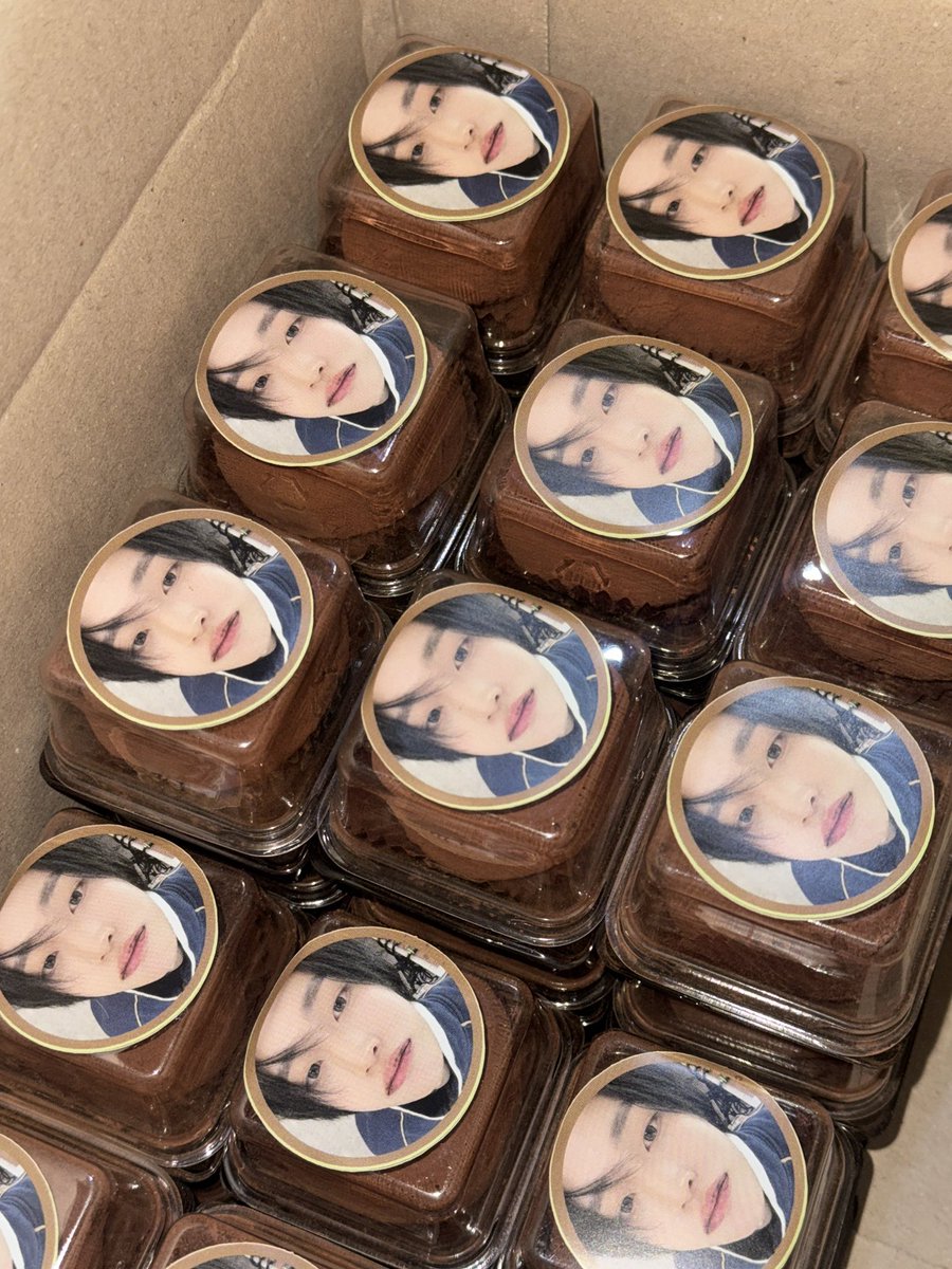 bbinangel_0302's tweet photo. 두쫀삔 대기 중 🥹🩵 https://t.co/0X2HhN0OBZ