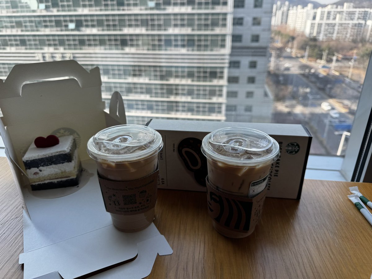 갓갓님의 은혜를 받아 이렇게 호화스럽게 마셔봅니다 <a href="/Yedan222/">김예담</a> 님 계신곳으로 절 한번 올림