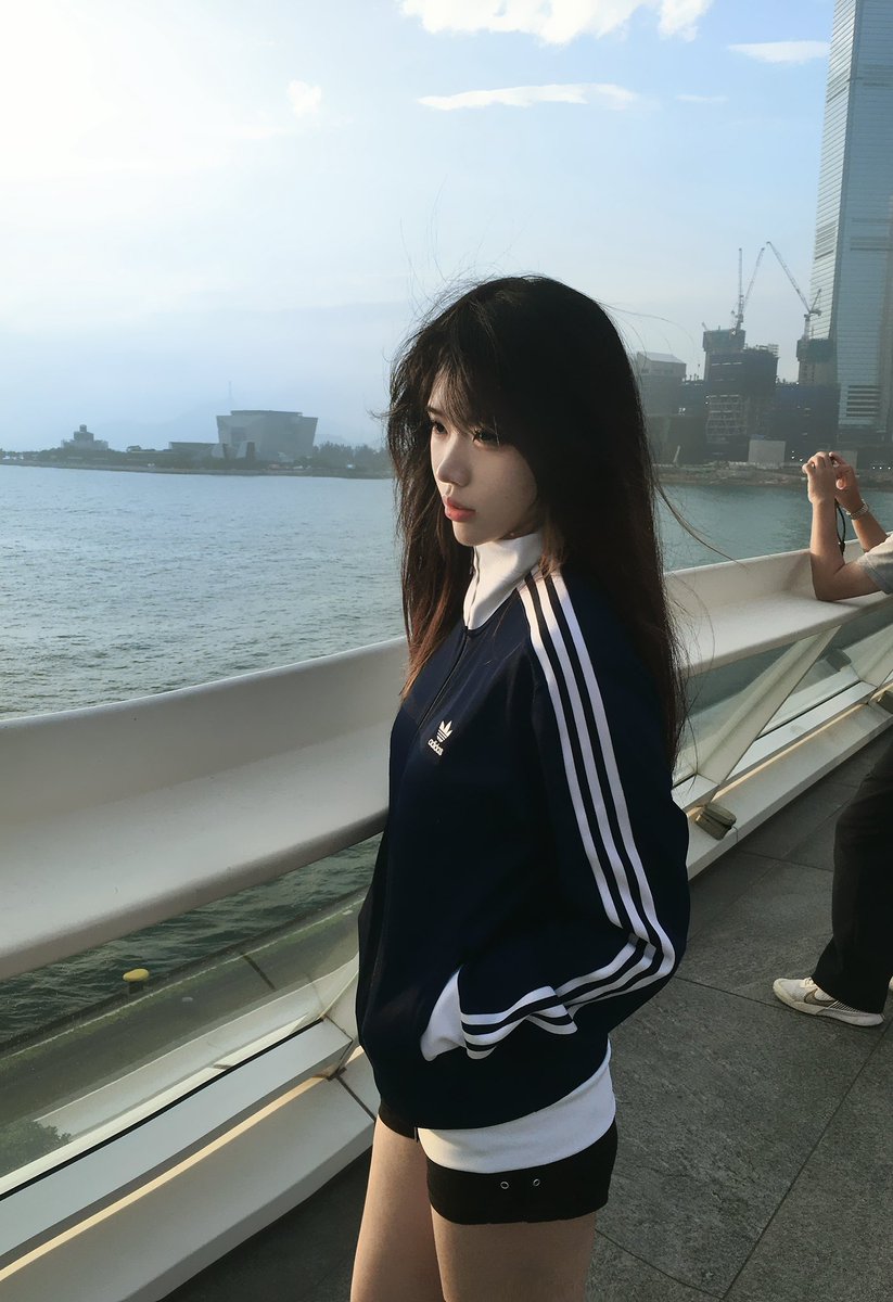 yan20260305's tweet photo. 对不起…把香港拍的像水库…#拉拉 #女同性恋 #le #女同 #wlw https://t.co/kTw5HEYKh6