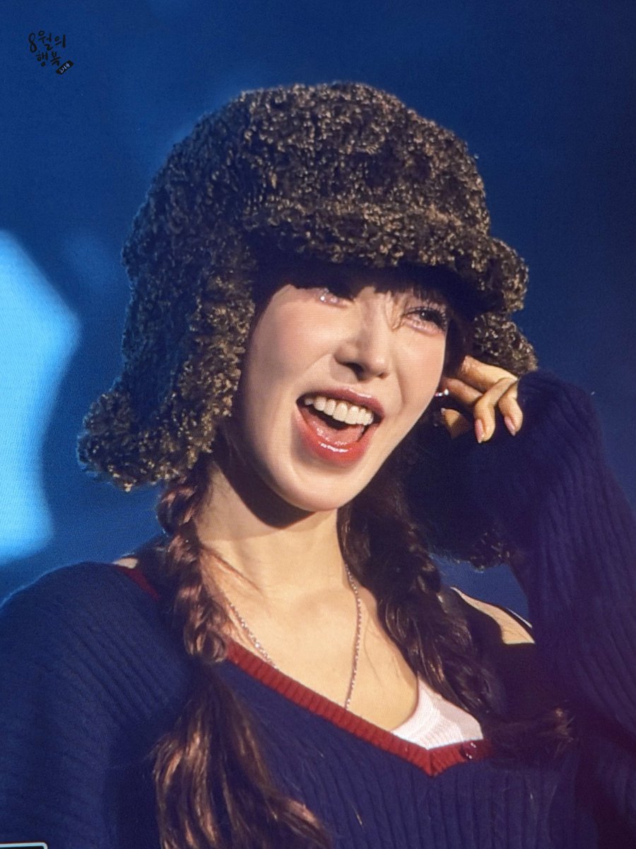 801happiness's tweet photo. [프리뷰] 260228 < W:EALIVE ENCORE > D1 사첵

모자 넘 귀여워ㅠ🩵

#레드벨벳 #웬디 #REDVELVET #WENDY @WENDY_offcl #WEALIVE #WENDY_WORLDTOUR_ENCORE https://t.co/cfenbisxOd