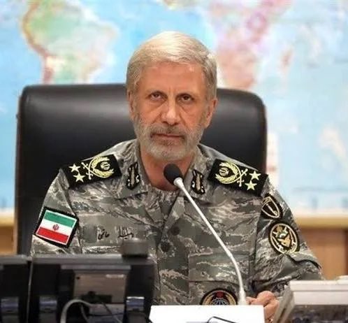 Niyak Ghorbani (نیاک) tweet media