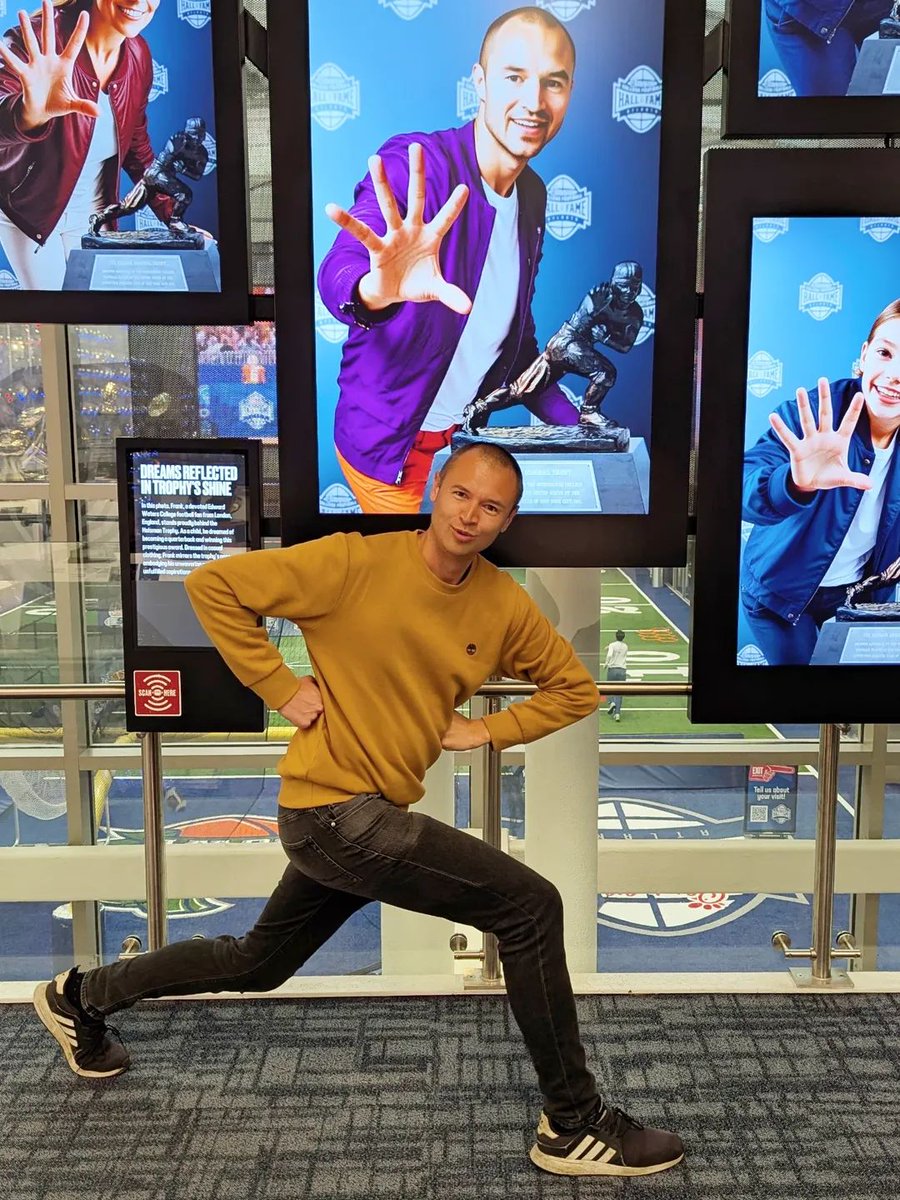 Higwanz's tweet photo. Just posing with my picture, standard influencer behaviour 😛😝😜🤪

#higwanz #selca #football #Atlanta #usa 

Instagram @higwanz @higz.eatz https://t.co/2oEnR0r2jA