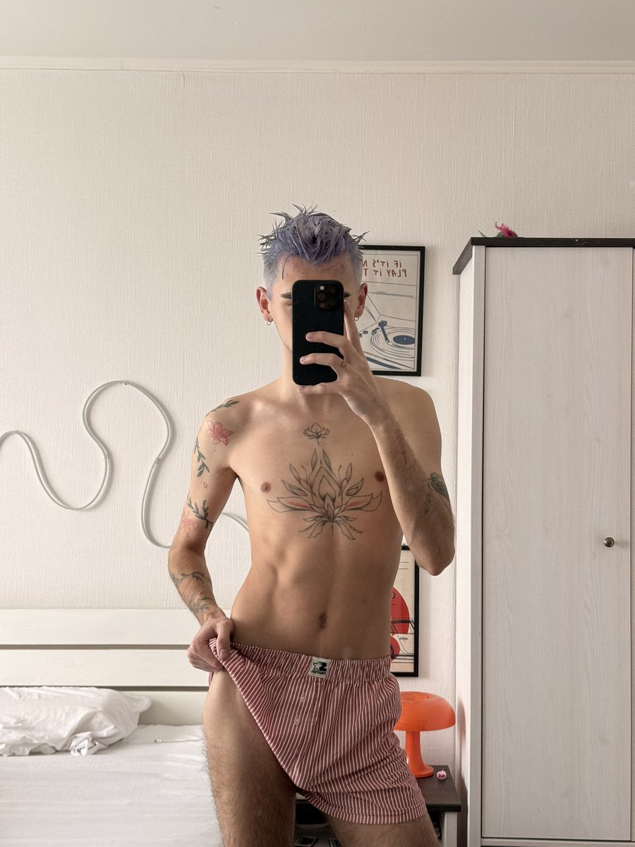 PAnatolii tweet media