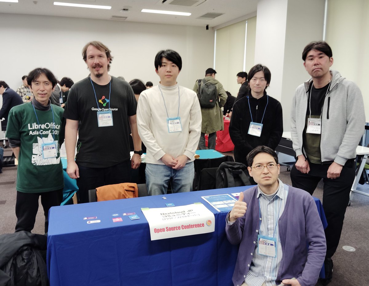 NextcloudJP's tweet photo. Nextcloud JPのブースの様子でした。使ってらっしゃる方も、知らない方まで色々お話。次のミー���アップの話も相談したりも
#Nextcloud #osc26tk https://t.co/xaybHyX4U5