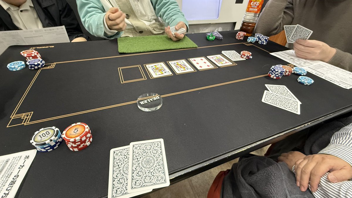 大阪格ゲー合同対戦会
格闘ゲーマーポーカー部やってます