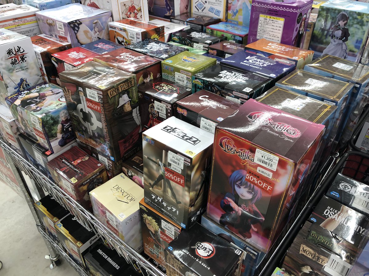 半額フィギュアたくさん追加いたしました！💫 ぜひぜひご来店お待ちし