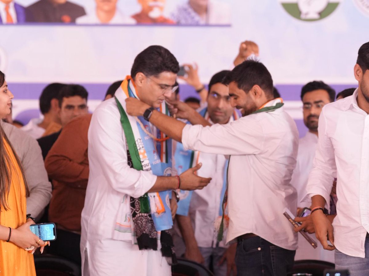 AICC General Secretary <a href="/SachinPilot/">Sachin Pilot</a> Ji joined the Sankalp Sabha as students and young leaders gathered in remarkable numbers.

His presence amplifies a clear message - that the defence of the Constitution, the protection of democratic institutions, and the assertion of students