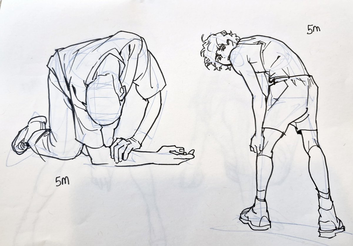 /// / // / tweet media