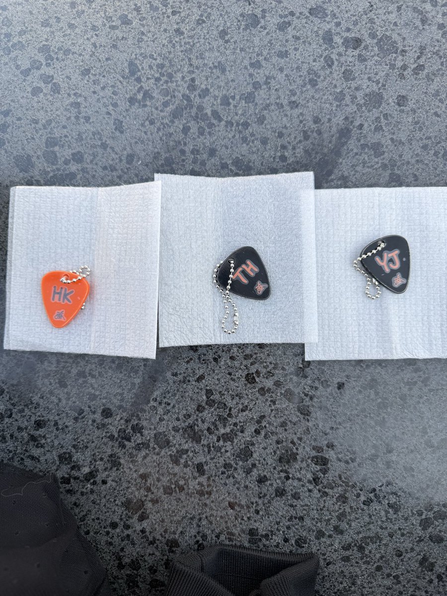 bts_pogoshippta tweet media