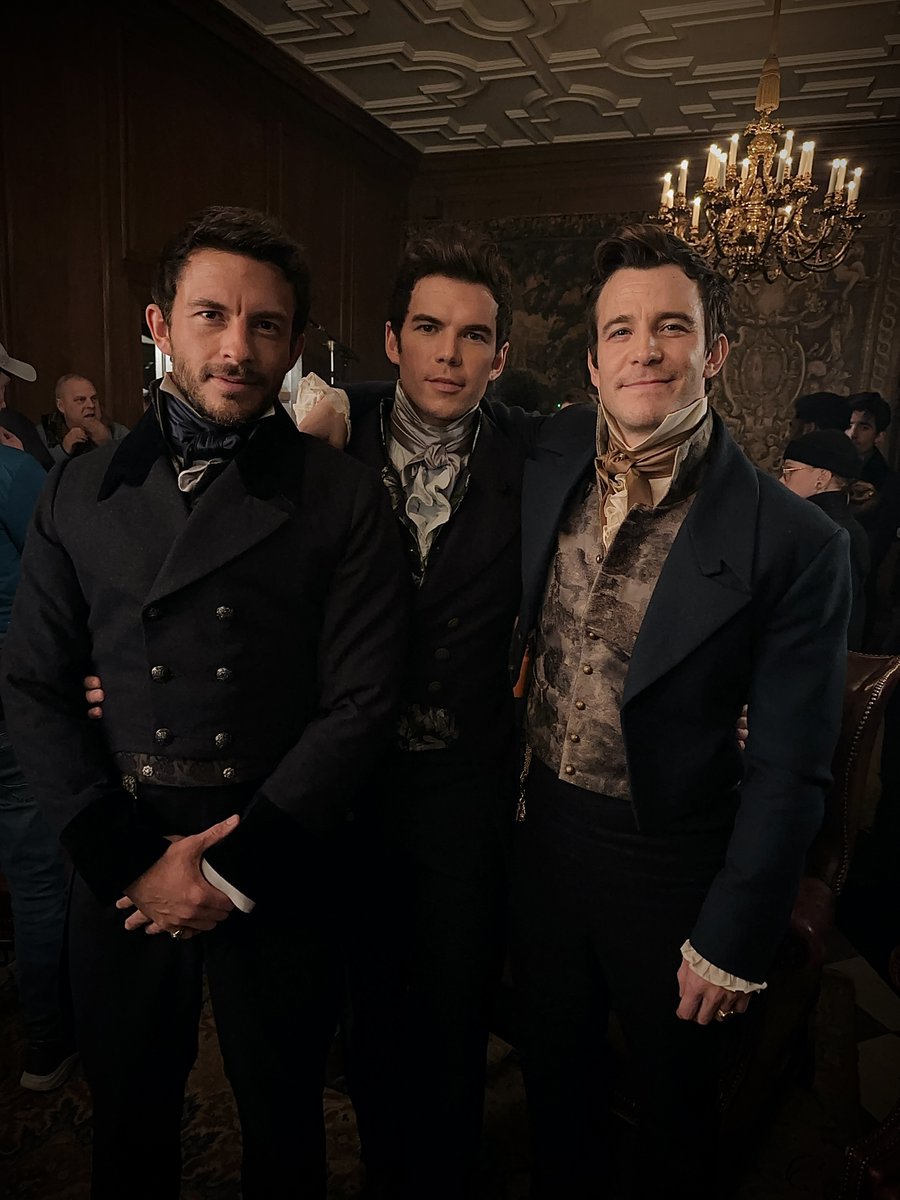 Netflix_PH's tweet image. Truly, how are you meant to choose? 🧐

#Bridgerton #LukeThompson #JonathanBailey #LukeNewton