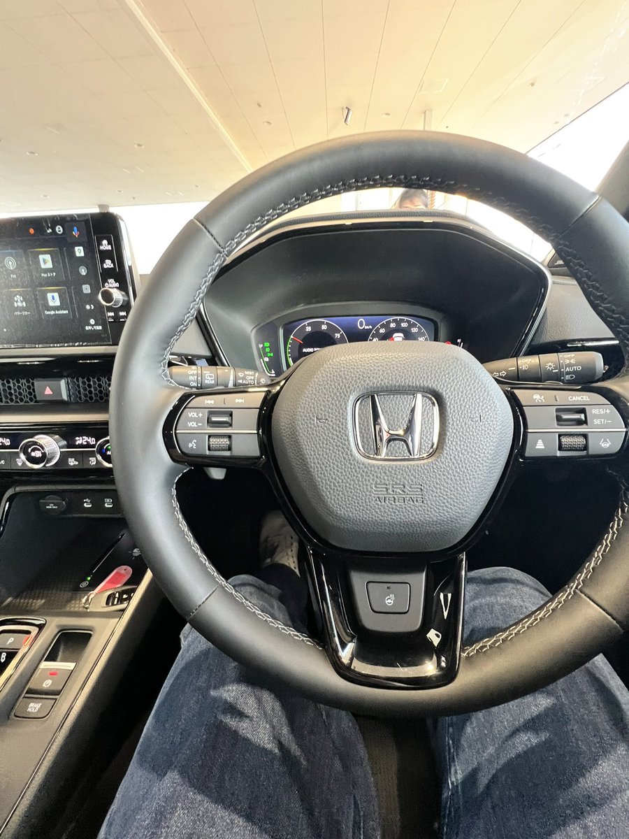 試乗してきたけど

内装変わっただけで、普通の街乗りだと今乗ってるCR-Vとなにも変わらない
新型乗ってる感ゼロ

ZR-Vのパドルはメタルなのにこっちは安っぽい樹脂

なんだかなぁ🥺