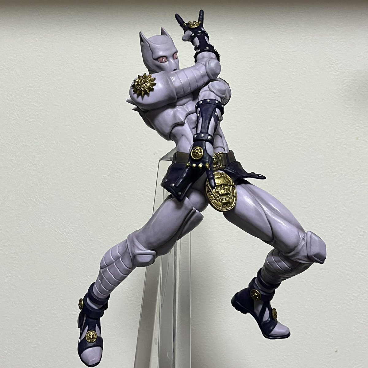 夏坂さん造形のキラークイーンは 人差し指に起爆スイッチがあるの