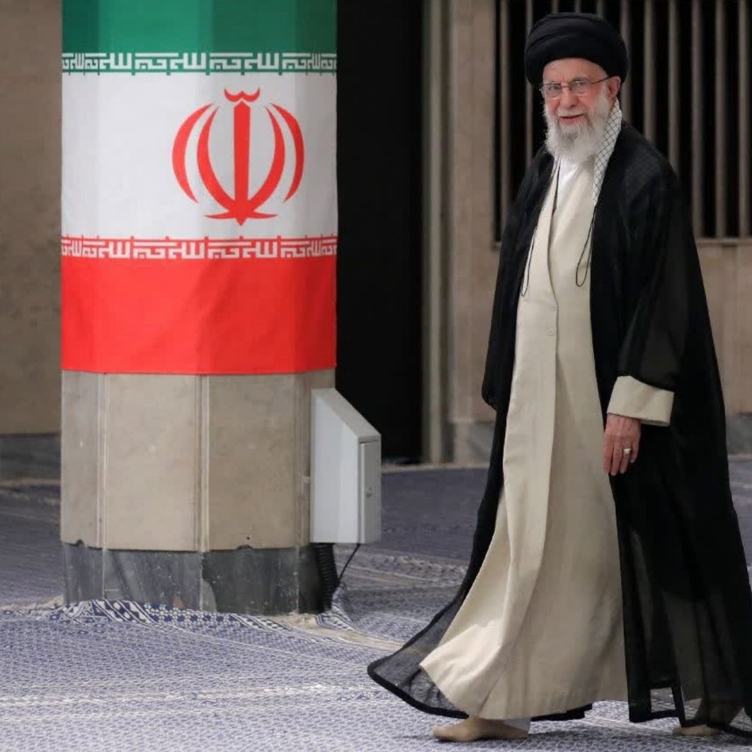 بی سنگر .... tweet media