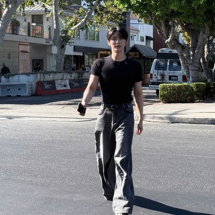 백발도좋고.                      흑발도좋아ㅠㅠ