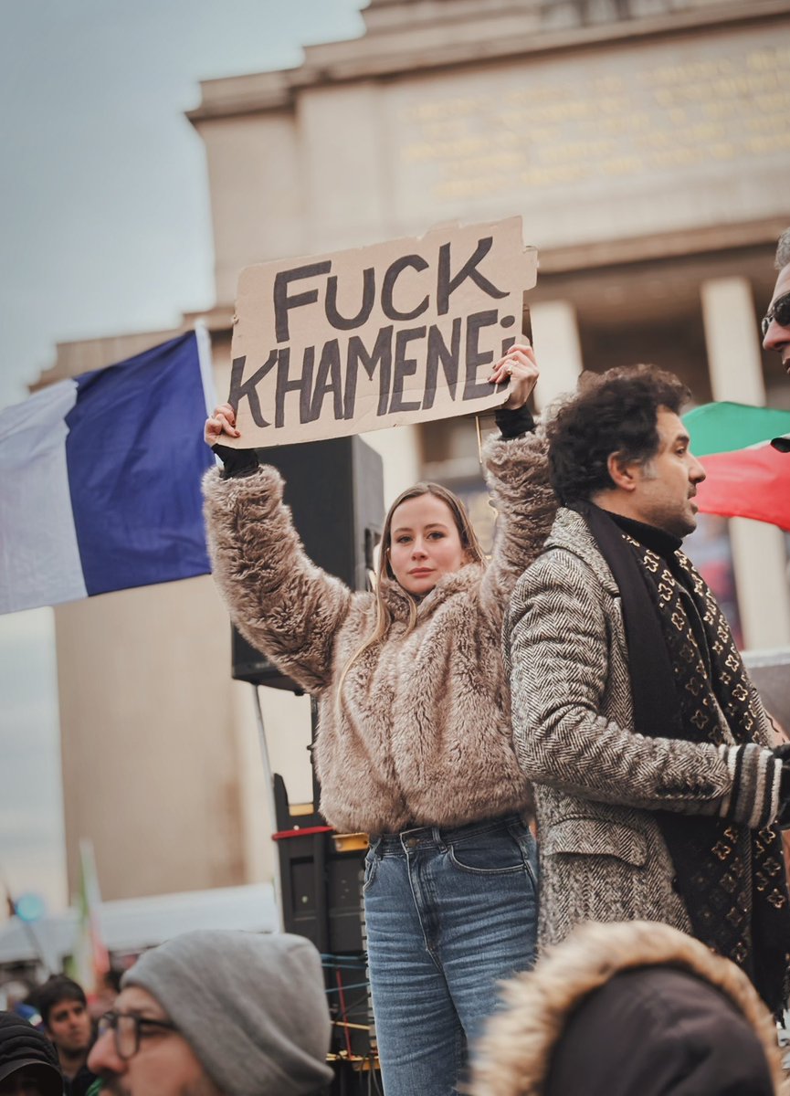 Plus que jamais : FUCK KHAMENEI