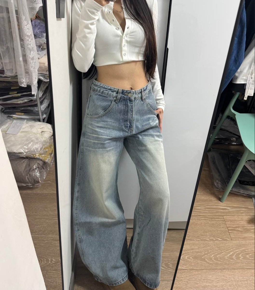 inspospil's tweet photo. Stylish jeans for daily | part 3
—a thread https://t.co/2hrVHAXjxx