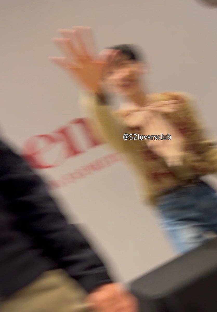 S2loversclub's tweet photo. 오빠랑 ���바회했는데 불미스러운 그알구도로 찍혀버렷어요 https://t.co/bftMlpyAvs