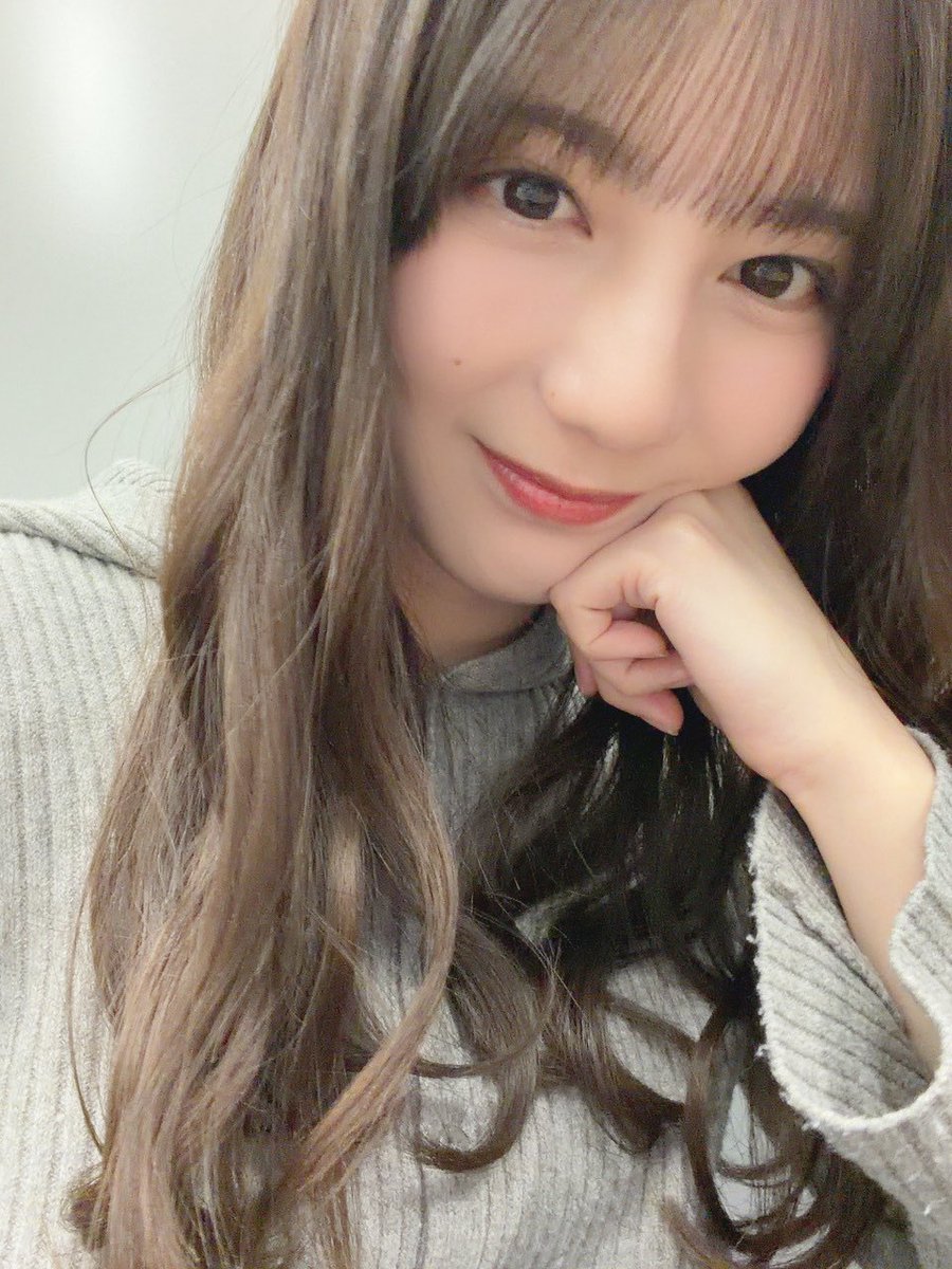 koshashika's tweet photo. 菜緒ちゃんブログ更新ありがとう。
何度も先輩や同期の卒業を見送ってるけどやっぱりサヨナラには強くなれないですね。
でもね、その度に前を向き続けてる菜緒ちゃんは本当にすごいですよ。これからもよろしくお願いします。
声優デビューもおめでとう！絶対に観に行きます！
#naoblog https://t.co/y7zL6OCmx9