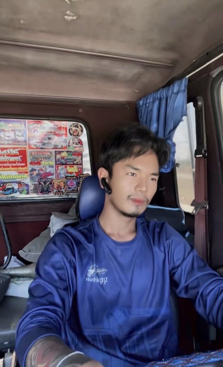 บุรุษไร้นาม tweet media