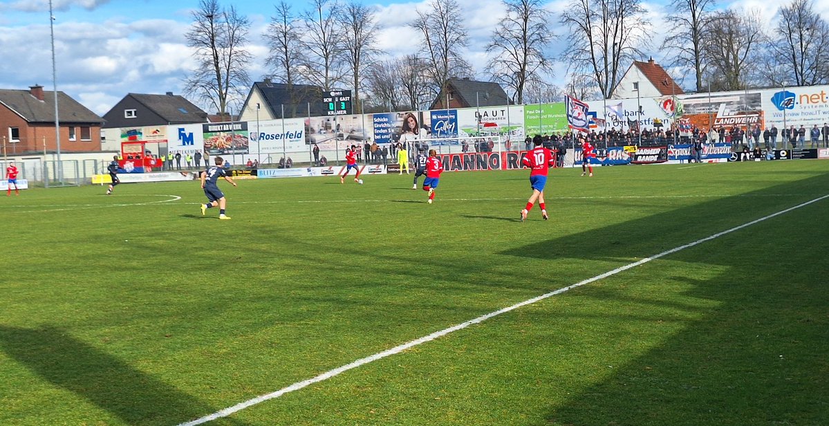 Damit ist es dann endlich vollbracht. RL West✅️
Zur Feier des Tages gibt's von den Wiedenbrückern sogar ne Choreo.