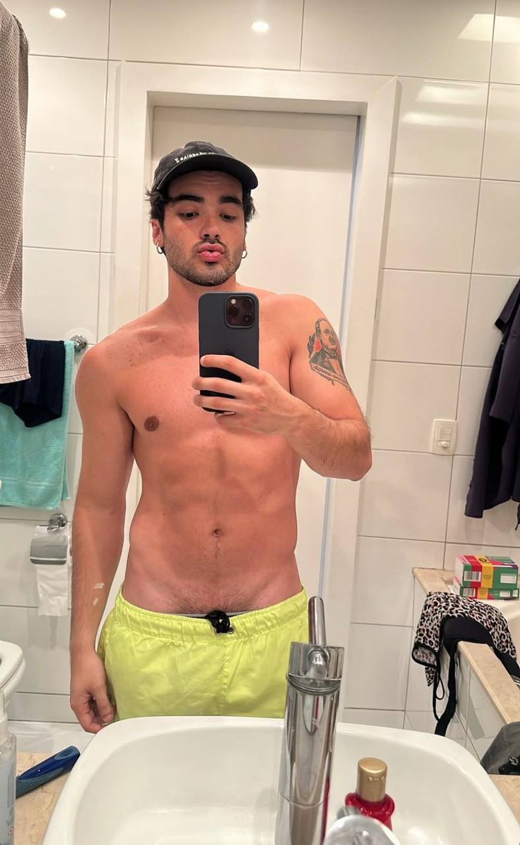 MACHOS SUPREMOS tweet media