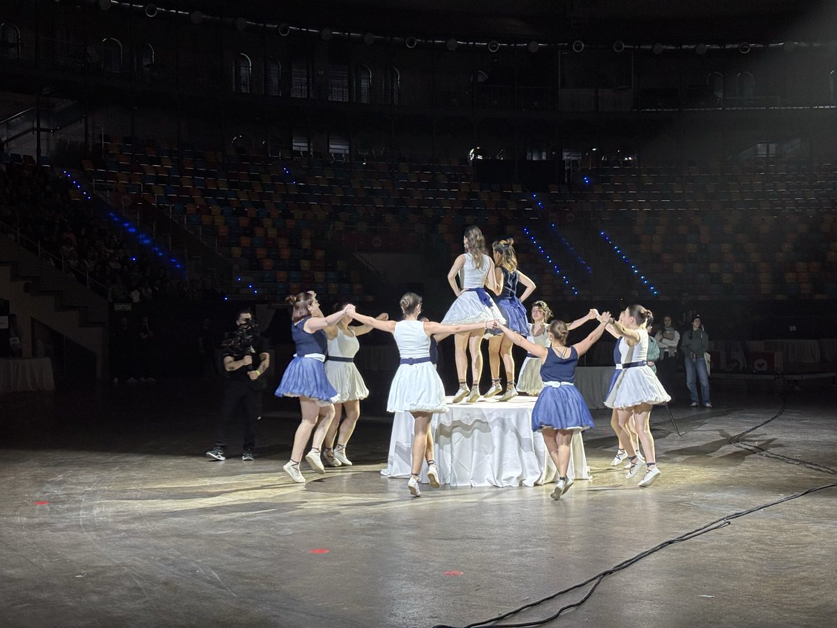 🎶 A l'escenari de la Tarraco Arena hi han passat una pila d'artistes que han posat música i emoció al #200Vedruna. Moltes gràcies!