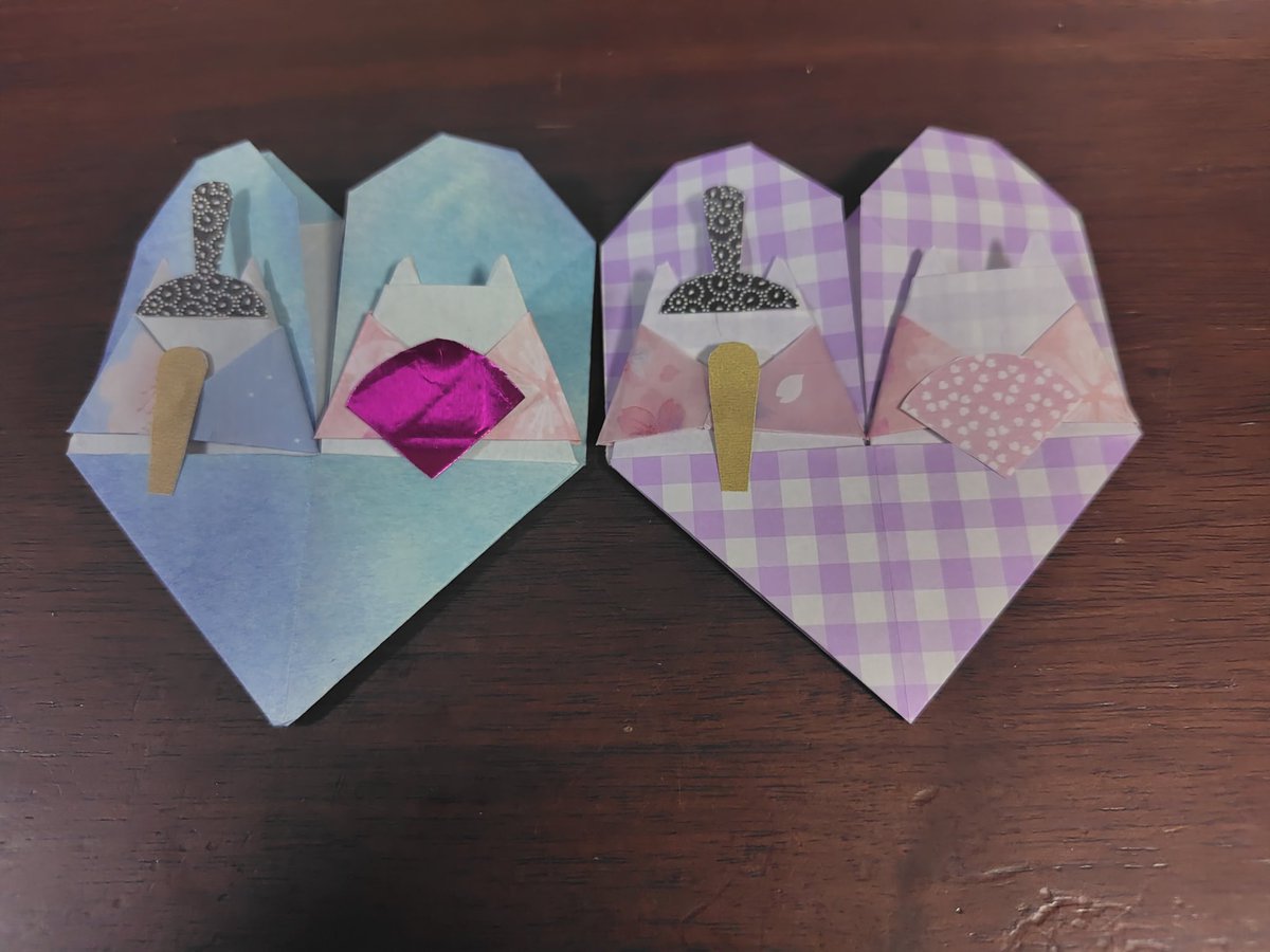 k_nmha's tweet photo. 可愛かったから取り急ぎ作ってみたらめっちゃ可愛い( * ֦ơωơ֦)好きだけど服とか紙を重ねたりして折るのがめちゃくちゃ��格好だから練習する(  ˙꒳​˙  )

カミキィさんのデザインとか柄使いが私にないセンスの良さめっちゃ好き✿ﾟ❀.(*´▽`*)❀.ﾟ✿
 #カミキィ
 #可愛い
 #猫 https://t.co/NnO0mDLybX