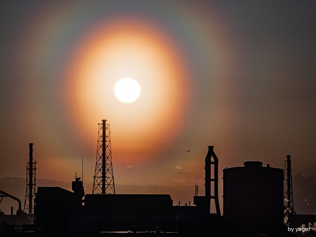 ダイヤモンド富士とともにどうしてもみて欲しい、 強烈な花粉光環