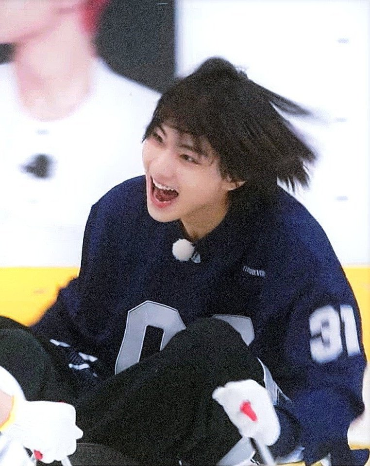 rima_beans's tweet photo. This is the same person btw https://t.co/cWBUNDMq9j