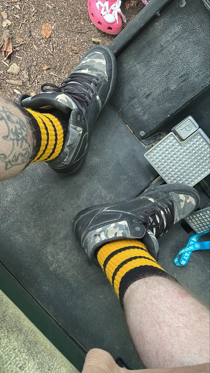 stinkysockbear's tweet photo. Soft smelly Skatersocks

#socks #socksfetish #sockfetish #smellysocks #bear #belly #hairybelly #smellysocks #stinkysocks #stinkysocks #smellmysocks #sockfetishnation #feet #dick #balls #hairylegs #tubesocks #dirtysocks #dirtysocks https://t.co/I9dq30NMmC