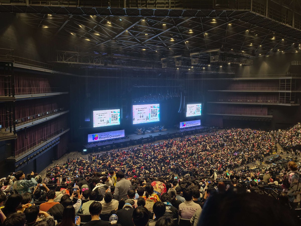 くろおろち tweet media