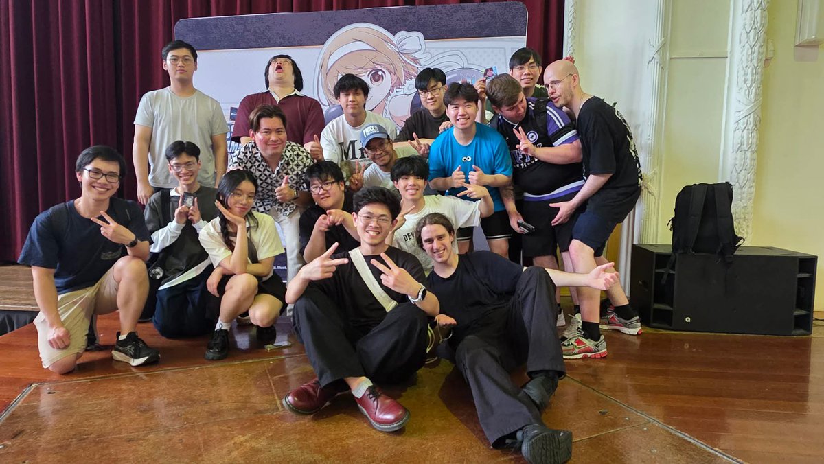 Eni ⋆˙⟡ tweet media