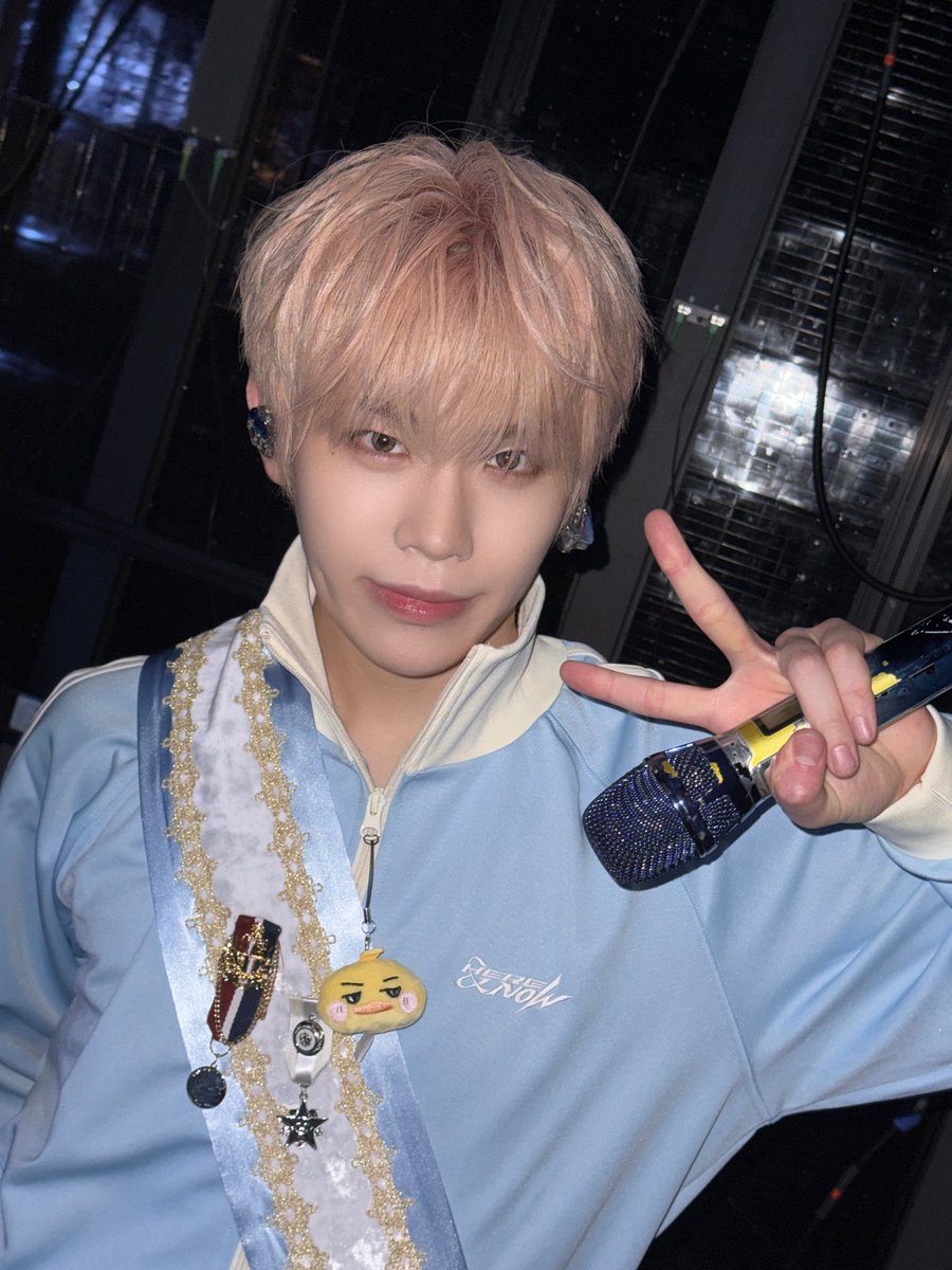 𝐓aerae, 김. tweet media