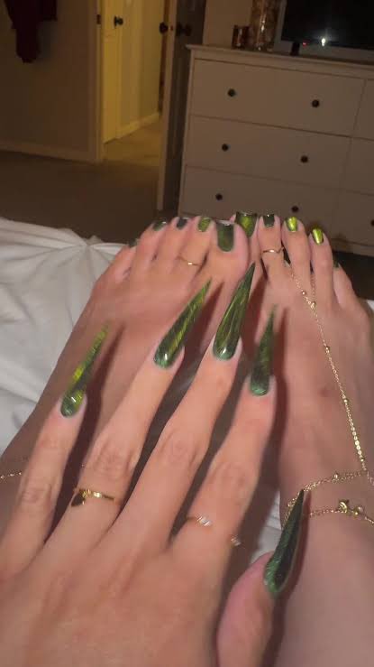 Goddess Rhea tweet media