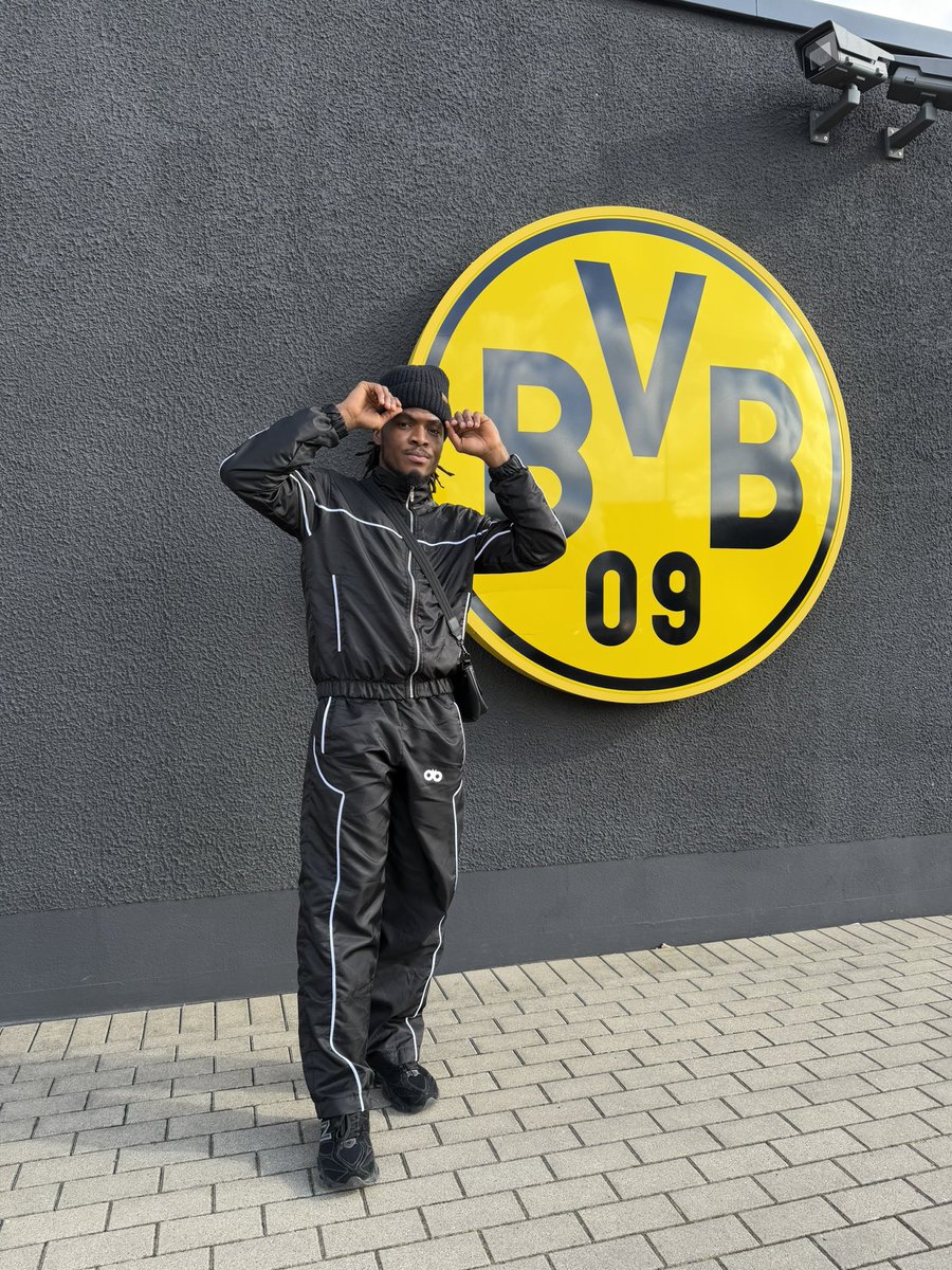 D I K E H tweet media