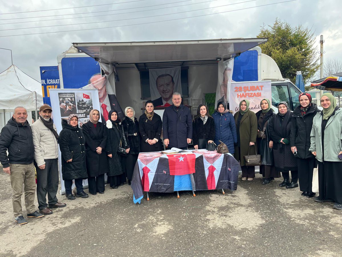 osmancelikSRD's tweet photo. Geçmişten ders alacak ve geleceği daha güçlü, daha özgür ve daha kararlı bir şekilde şekillendireceğiz.

AK Parti İl Kadın Kolları Başkanlığımızca düzenlenen ve 28 Şubat’ın yıl dönümüne ithafen gerçekleştirilen “Unutmadık; Yazıyoruz” etkinliği kapsamında kurulan standı ziyaret ettik.

O döneme dair acıları, hatıraları kâğıda dökerken; yaşananları hem anlamakta hem de anlatmakta bayağı zorlandım.

Milletimizin iradesine ve demokrasimize yönelen karanlık vesayetin izlerini unutmadık, asla unutmayacağız.