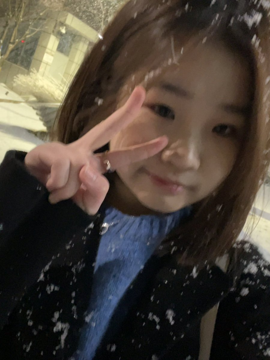 ddaaana15's tweet photo. hello everyone 😚

today is the 300th day since my debut

im sad that I couldn't let you have good news i will definitely come back with good news in Mar💛🧡

Thank you all for supporting me ❤️‍🔥🍀 https://t.co/aGJPOF8w41