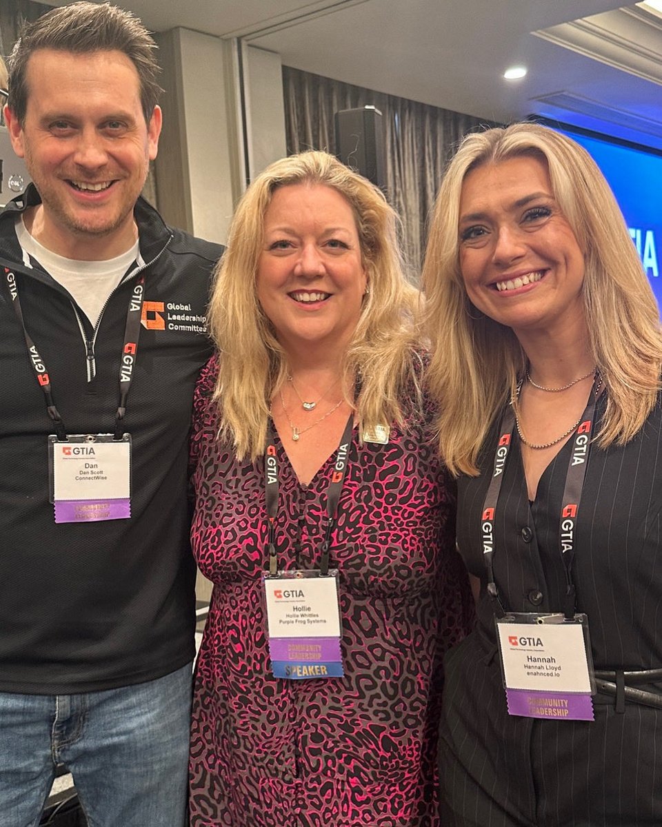 Hollie Whittles 💜 tweet media