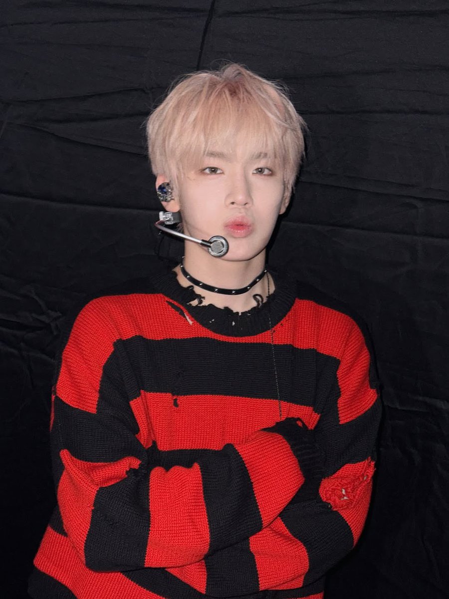 𝐓aerae, 김. tweet media