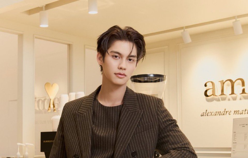 IconicRankings's tweet photo. Entertainment Celebs who dominated Social Media trends in Thailand this February.
1. Bright Vachirawit 
2. Chen Joong
3. Pond Naravit
4. Ling Ling Kwong
5. Orm Kornnaphat
6. Lisa 
7. Phuwin Tangsakyuen
8. Freen Sarocha
9. Becky Armstrong
10. Win Metawin
11. Namtan Tipnaree
12. Milk Pansa
13. Faye Peraya
14. Seungmin 
15. YoonA
16. Tle FirstOne
17. Charlotte Austin
18. Engfa Waraha
19. Oom Eisaya
20. Bam Saralee
