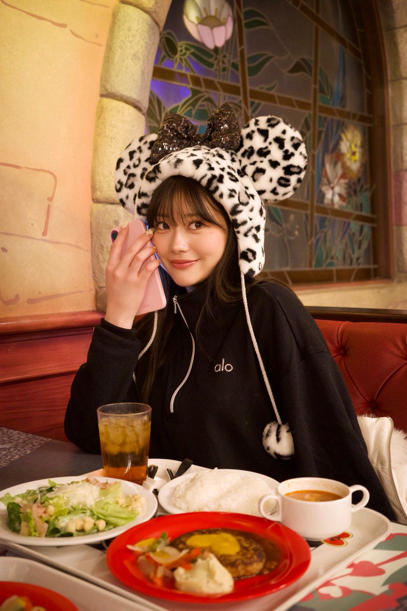 やしろなな tweet media