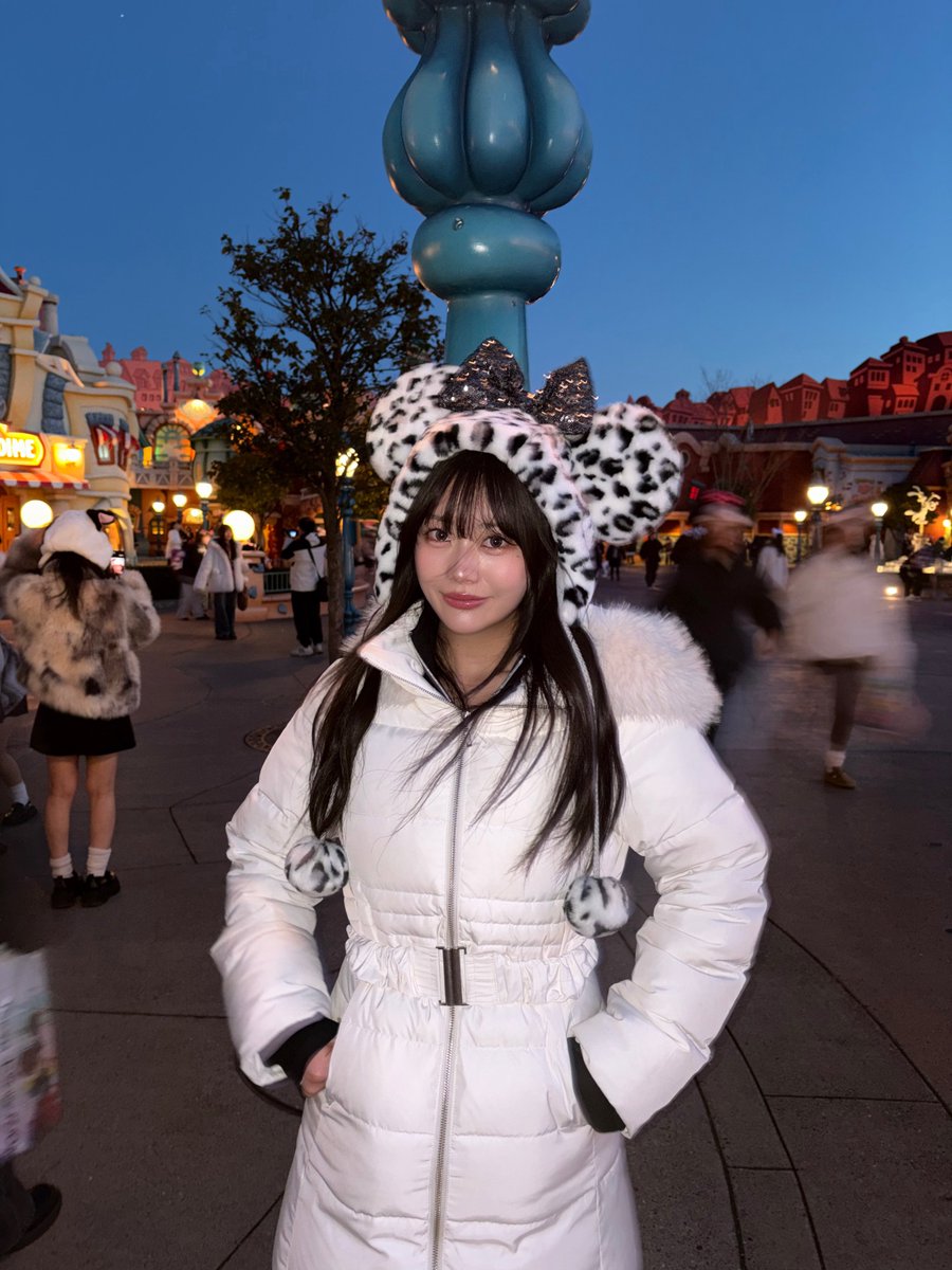 やしろなな tweet media