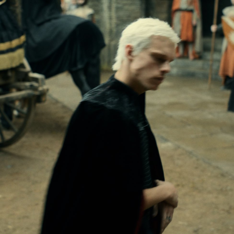 he saw a huge alpha and immediately started guarding his womb.........a wonderful example of true omega instincts