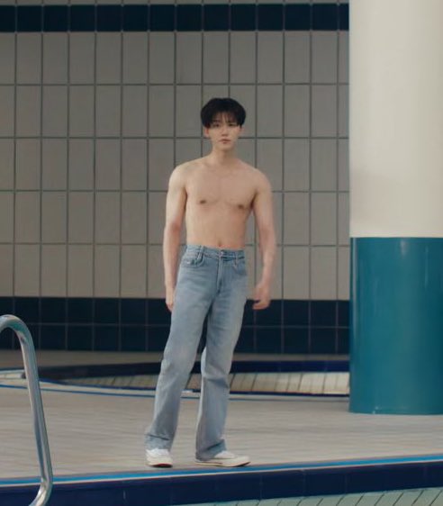 แจมินหุ่นโคตรดีแบบดีมากอะนี่คือหุ่นของคนที่มีวินัยทั้งการกินแล้วก็การออกกำลังกาย แถมหุ่นโคตรจะหุ่นโมเดลคนที่เพอร์เฟคทุกอย่างขนาดนี้ ㅜㅜ